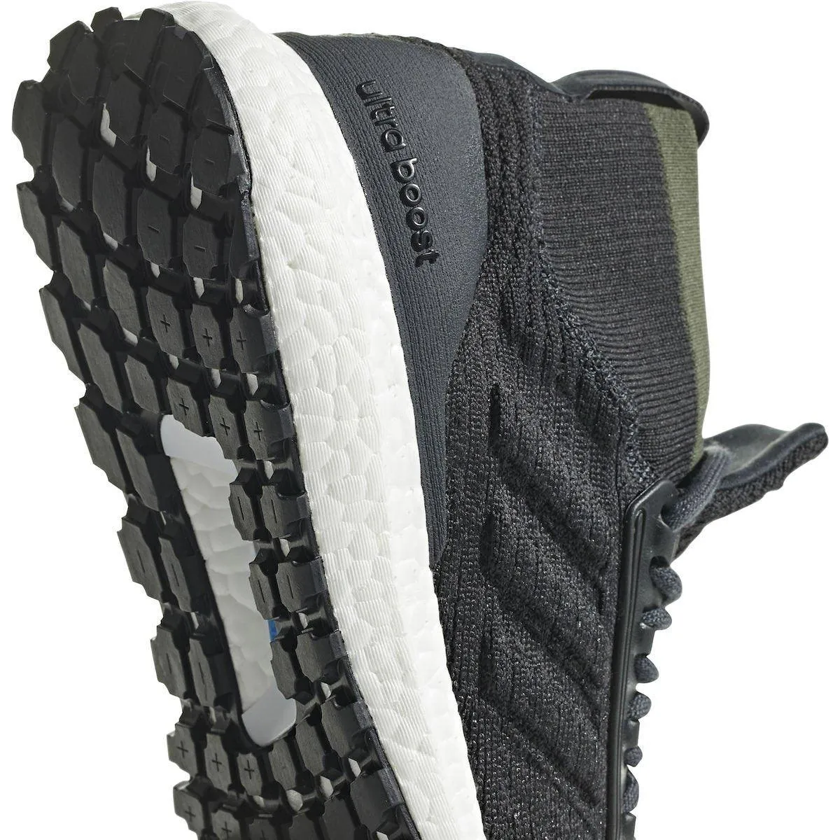 נעלי ריצת שטח גבוהות אדידס לגברים Ultraboost ALL TERRAIN  CM8256