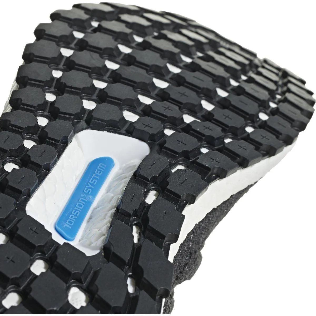 נעלי ריצת שטח גבוהות אדידס לגברים Ultraboost ALL TERRAIN  CM8256