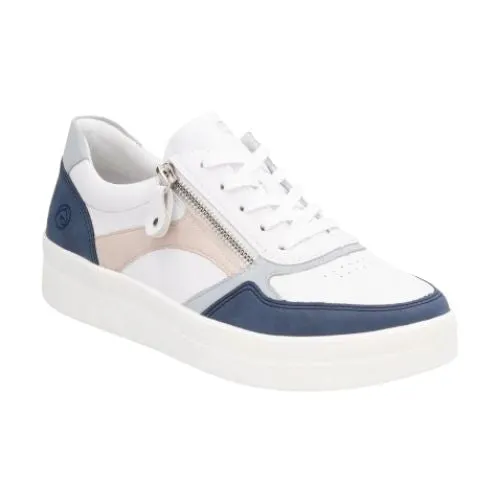 D0J01 Lace-Up Sneaker