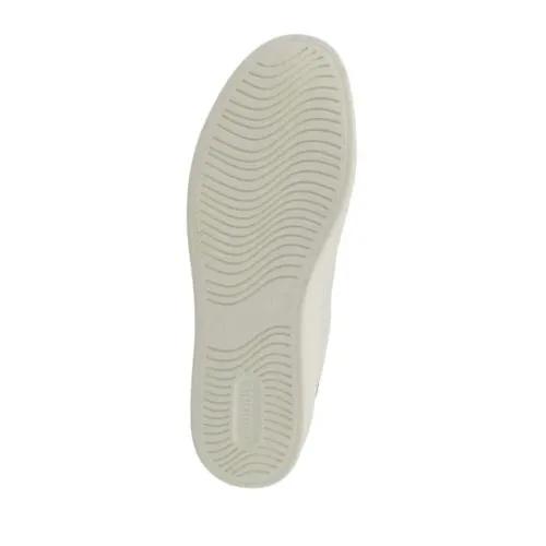 D0J01 Lace-Up Sneaker