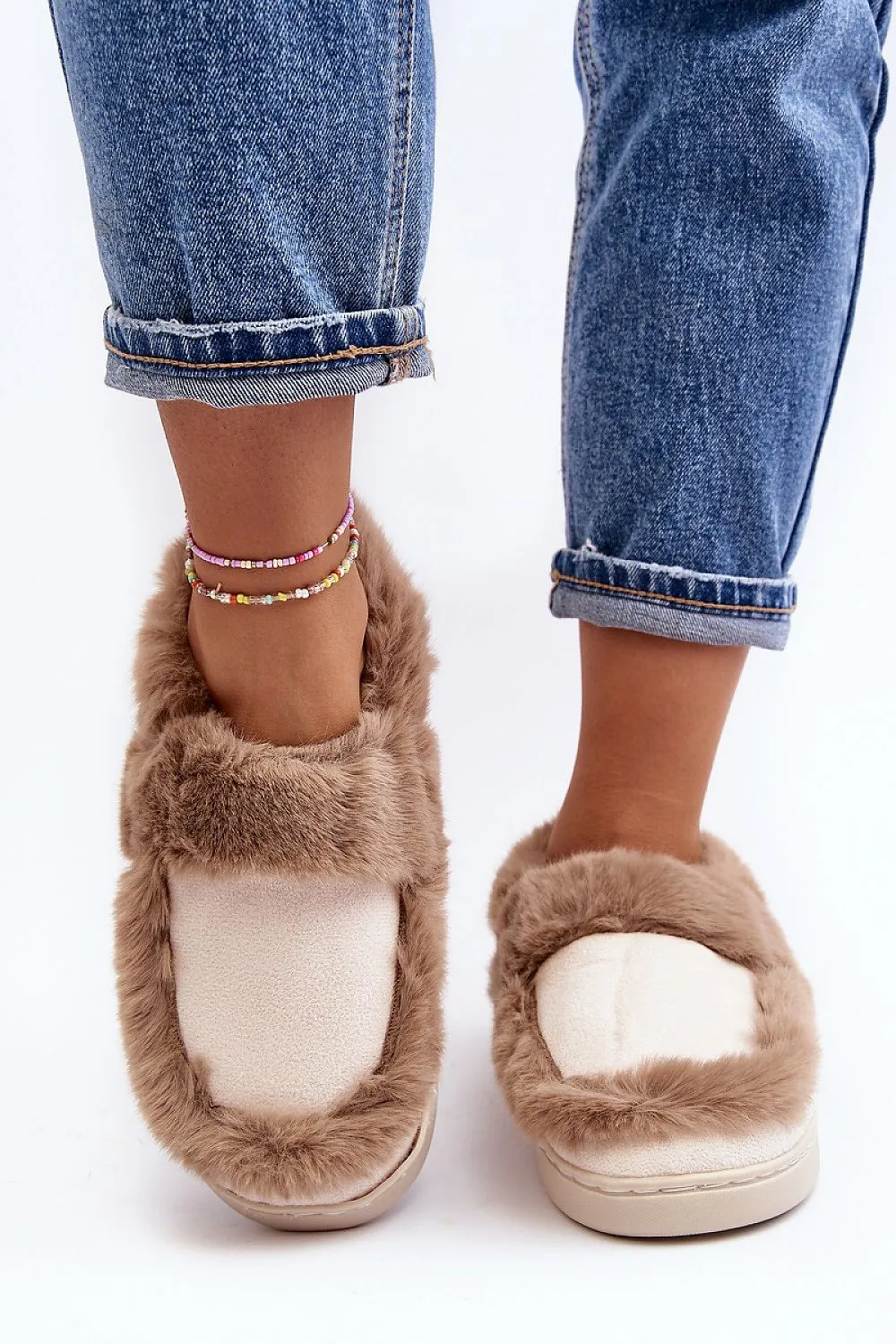 Slippers model 189096 Step in style