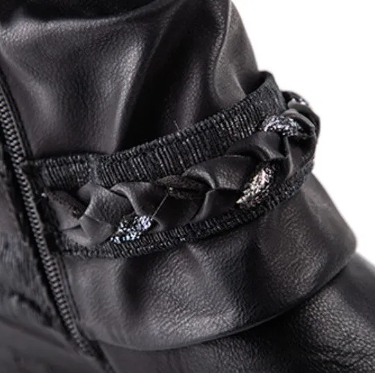 Women's Autumn/Winter Round Toe Ankle Boots With Metal Decorations